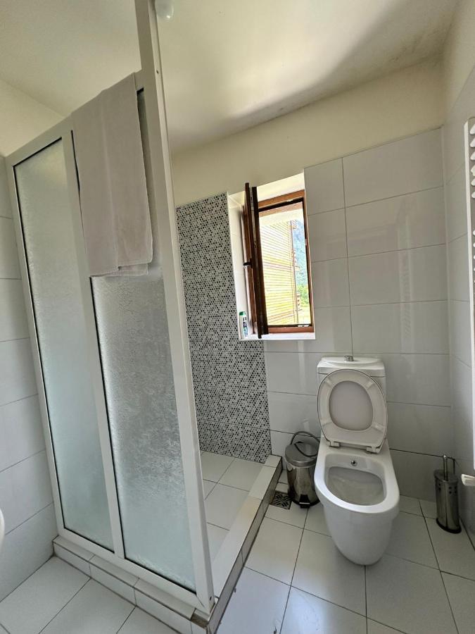 Hostel Valbona Esterno foto